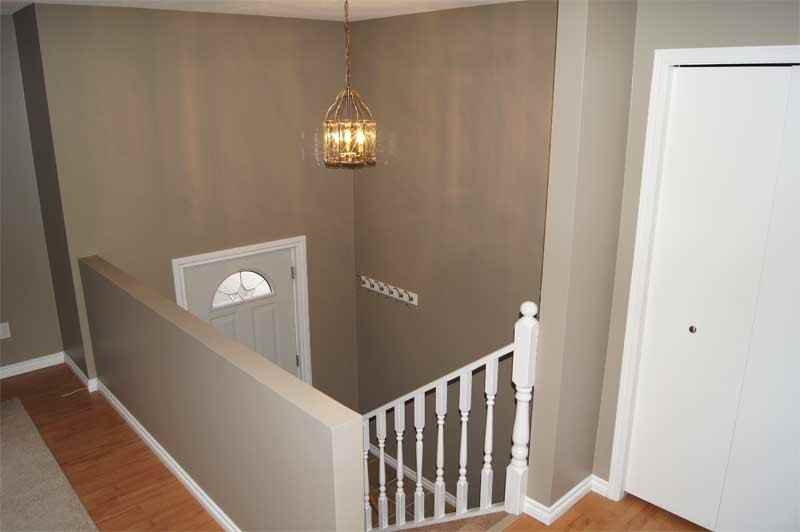 383 Union Avenue West - Photo 2 of 9