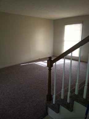 108 Matterhorn Dr - Photo 2 of 8