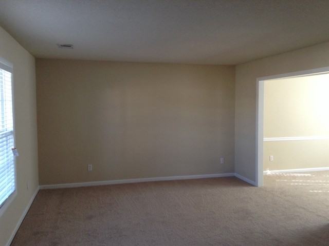 833 Eagle Point Dr - Photo 2 of 21