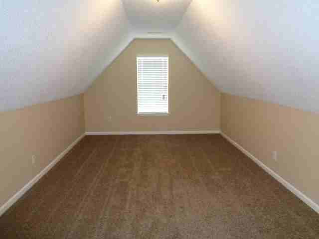 1801 Mary Payton Cove - Photo 2 of 16