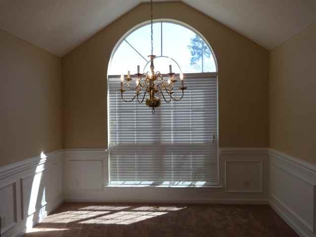 55 Carlisle Ln - Photo 3 of 17