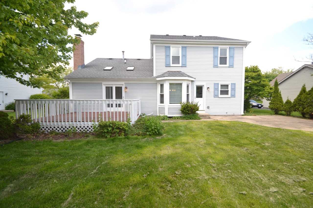 1047 Waterford Cut - Photo 2 of 30