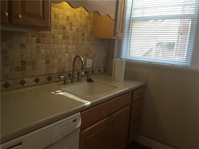 1111 Briarcliff Pl NE #4 - Photo 3 of 15