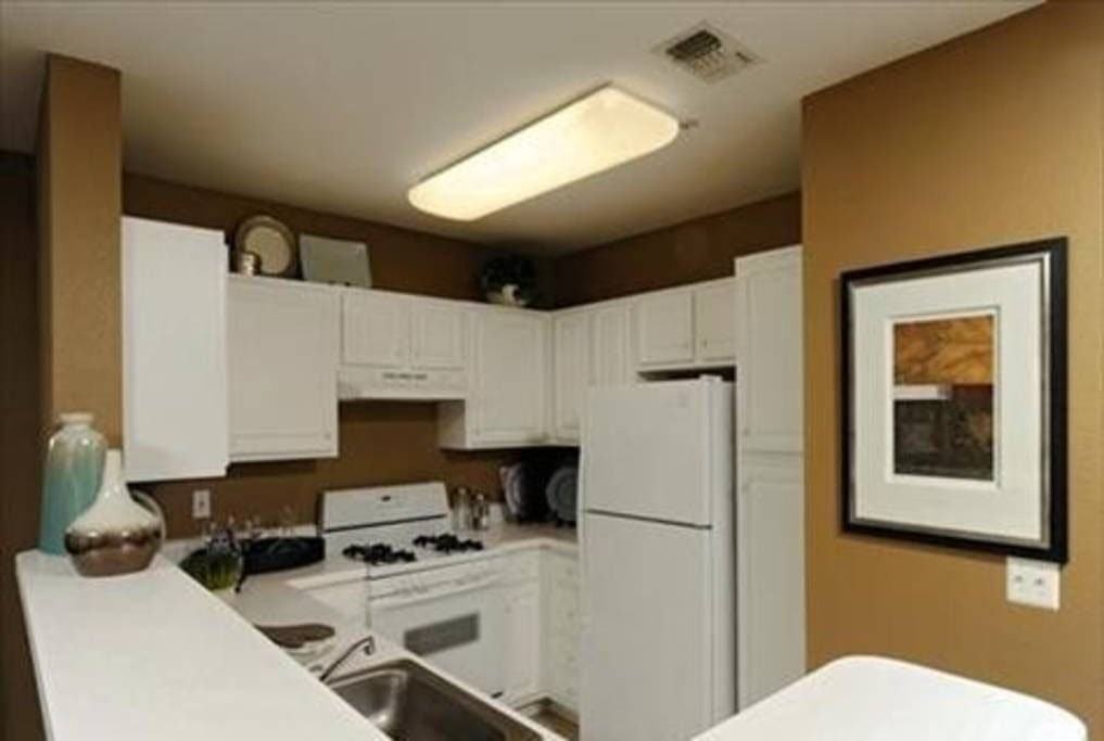 1569 Onyx Dr - Photo 3 of 6