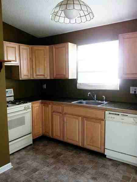 7660 Sessis Dr - Photo 2 of 7