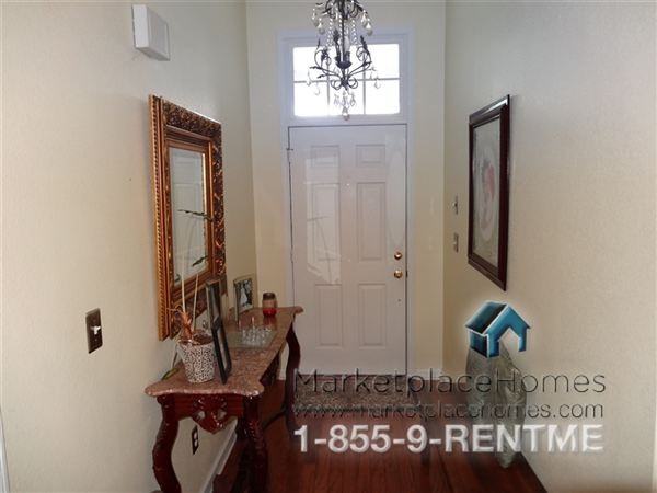 399 Apple Blossom Way - Photo 2 of 16