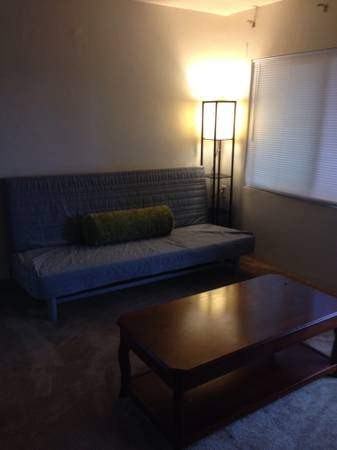 1158 Laurel St - Photo 2 of 9