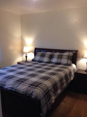 1158 Laurel St - Photo 3 of 9