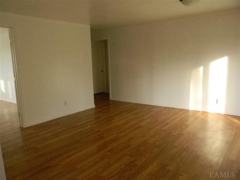 47 Clubhouse Dr #A - Photo 3 of 10