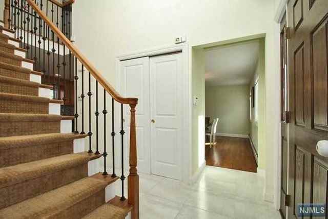 8 Meredith Rd - Photo 3 of 18