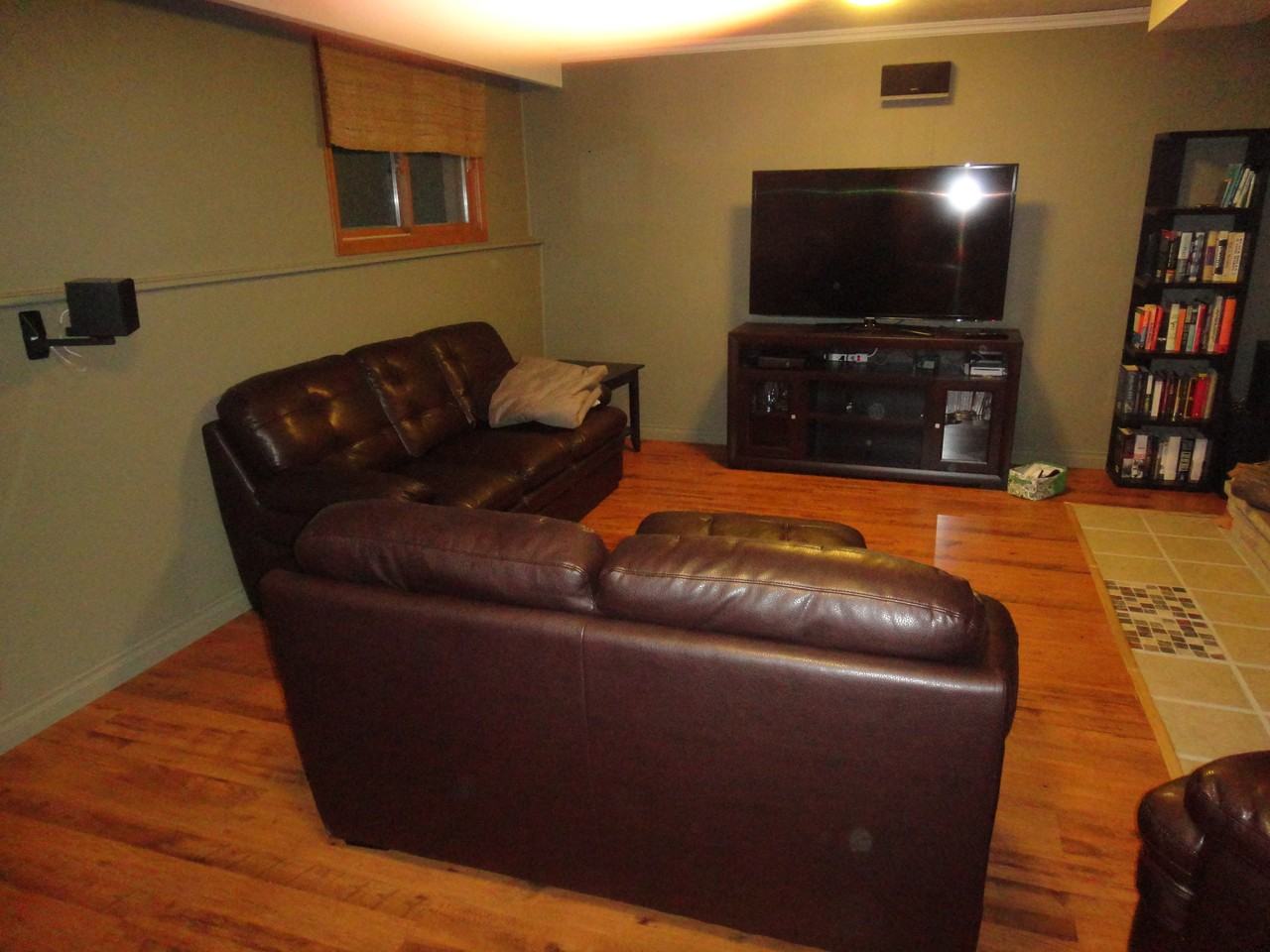 8 Hands Drive - Photo 3 of 11