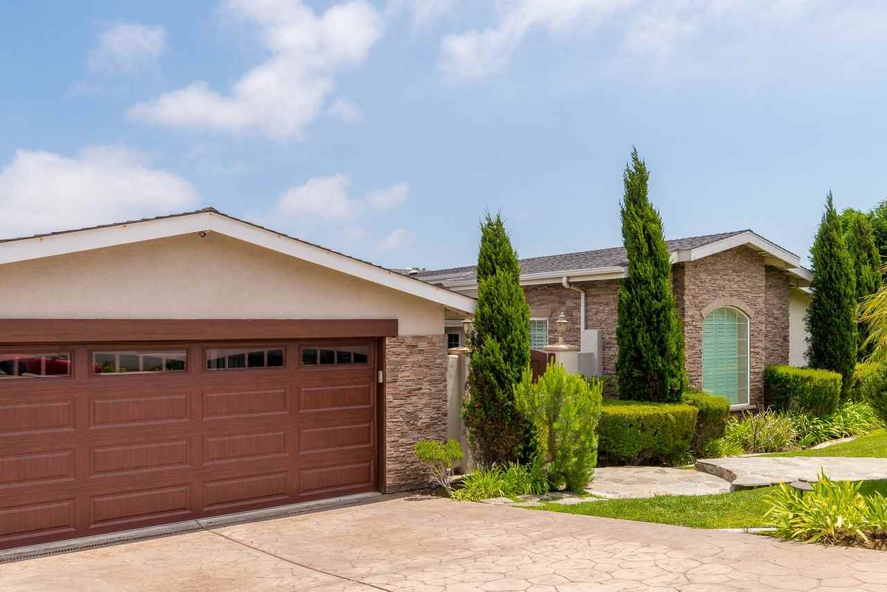 5901 La Jolla Mesa Dr - Photo 2 of 18