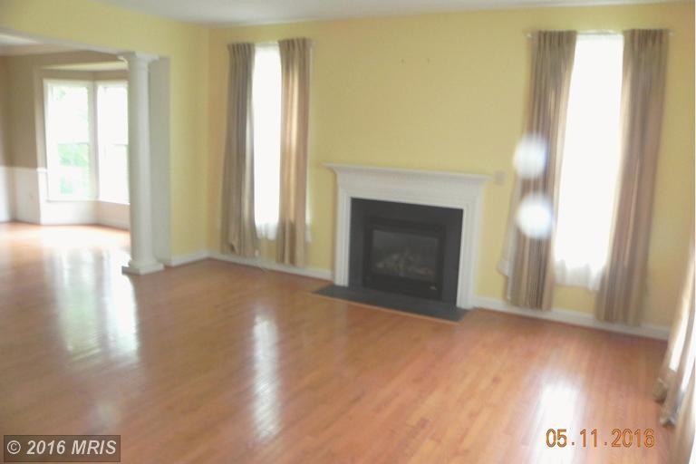 7750 Picadilly Ct - Photo 2 of 16