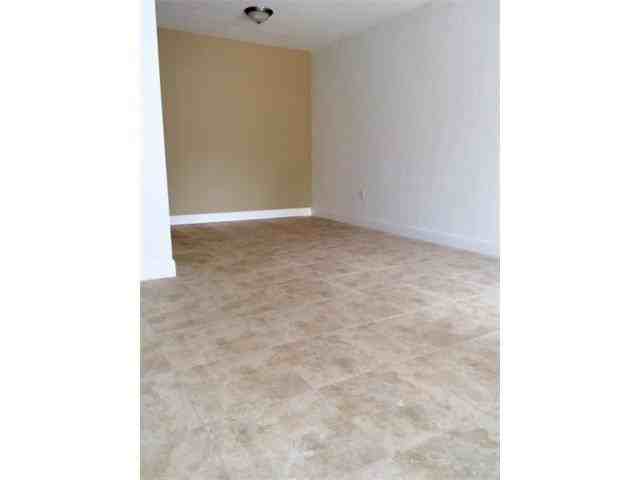 460 NW 122nd St - Photo 3 of 8