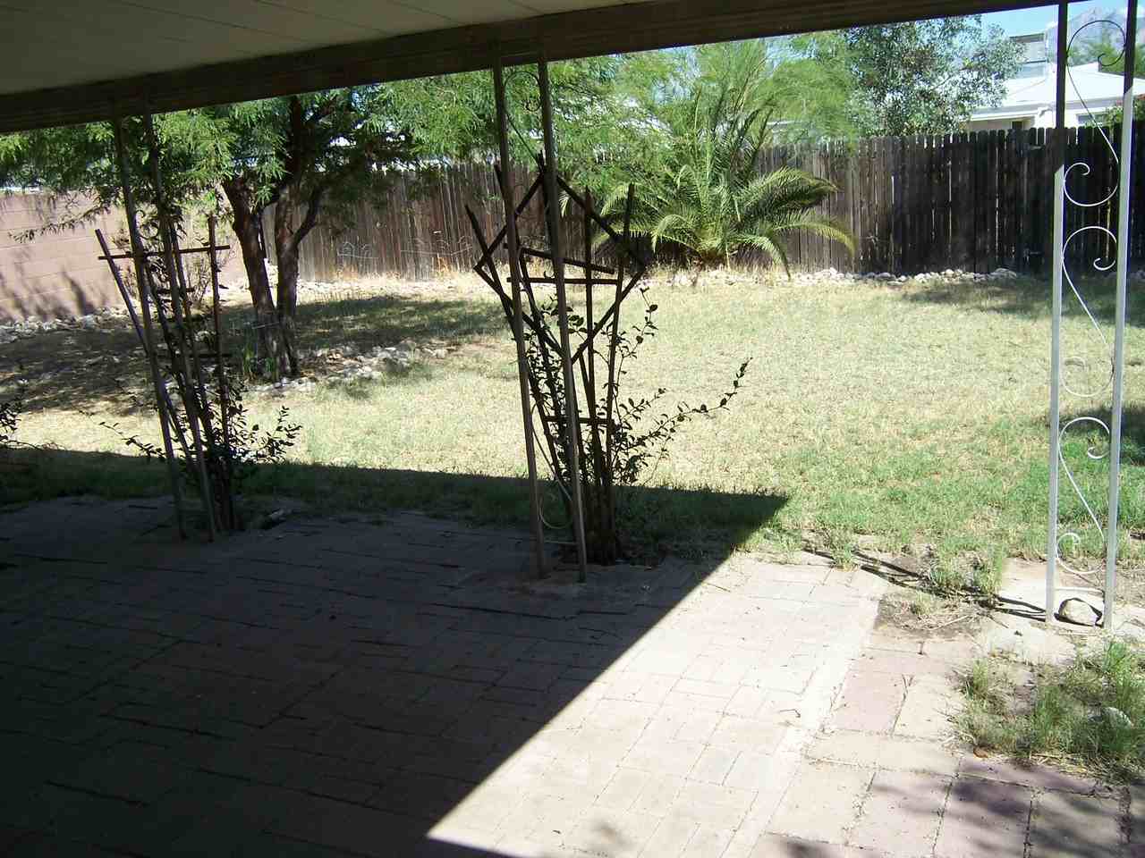 4643 E Holmes St - Photo 3 of 5