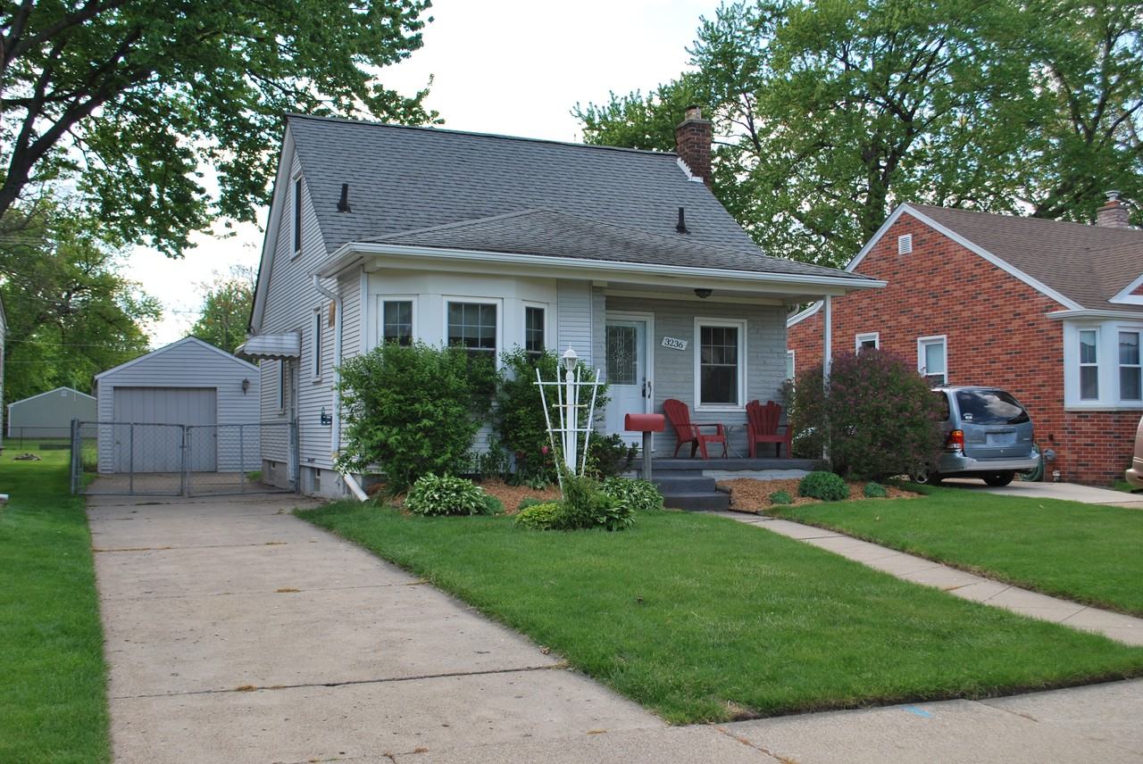 3236 Pardee Ave - Photo 2 of 23