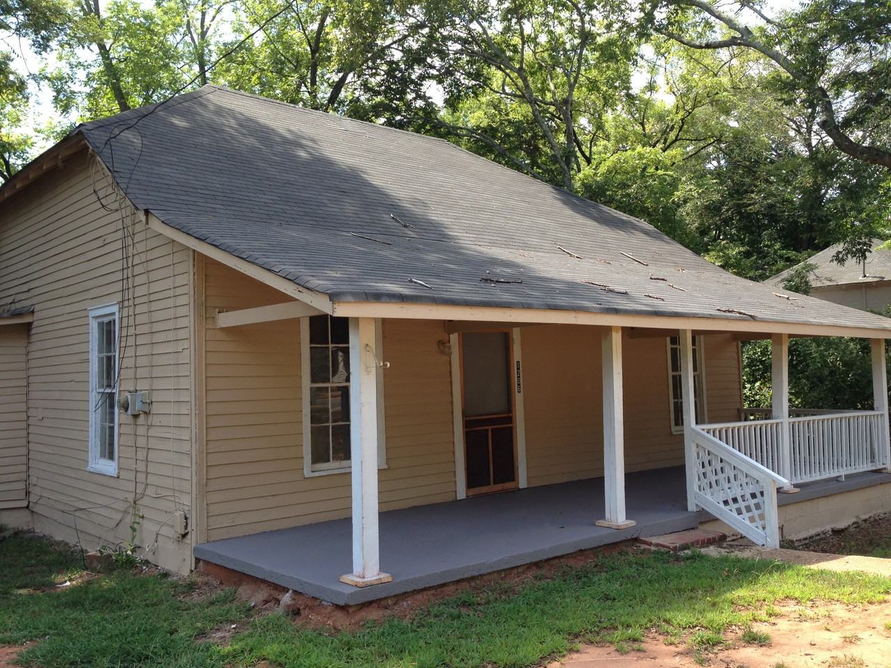 1206 Troup St - Photo 2 of 2
