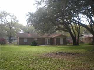 4025 Holden Dr N - Photo 2 of 8