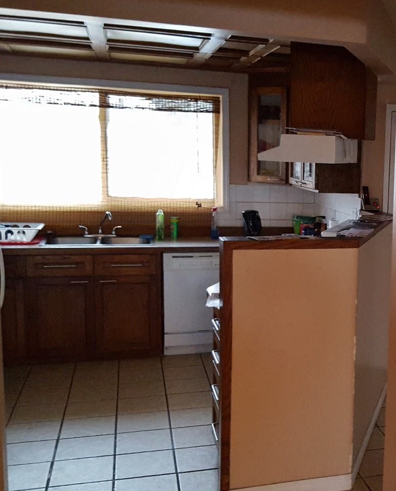 8107 160 Ave NW - Photo 3 of 12