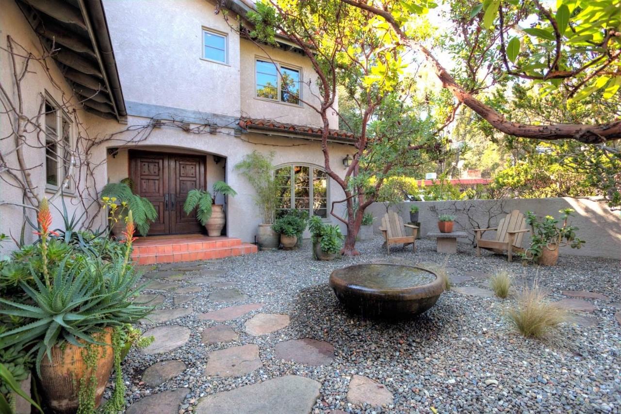 3700 Laguna Ave - Photo 2 of 12