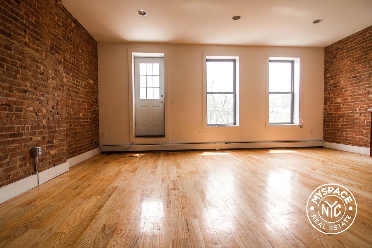 124 Bainbridge Street #3