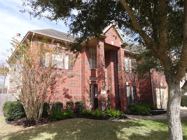 3508 Pine Tree Dr - Photo 2 of 21