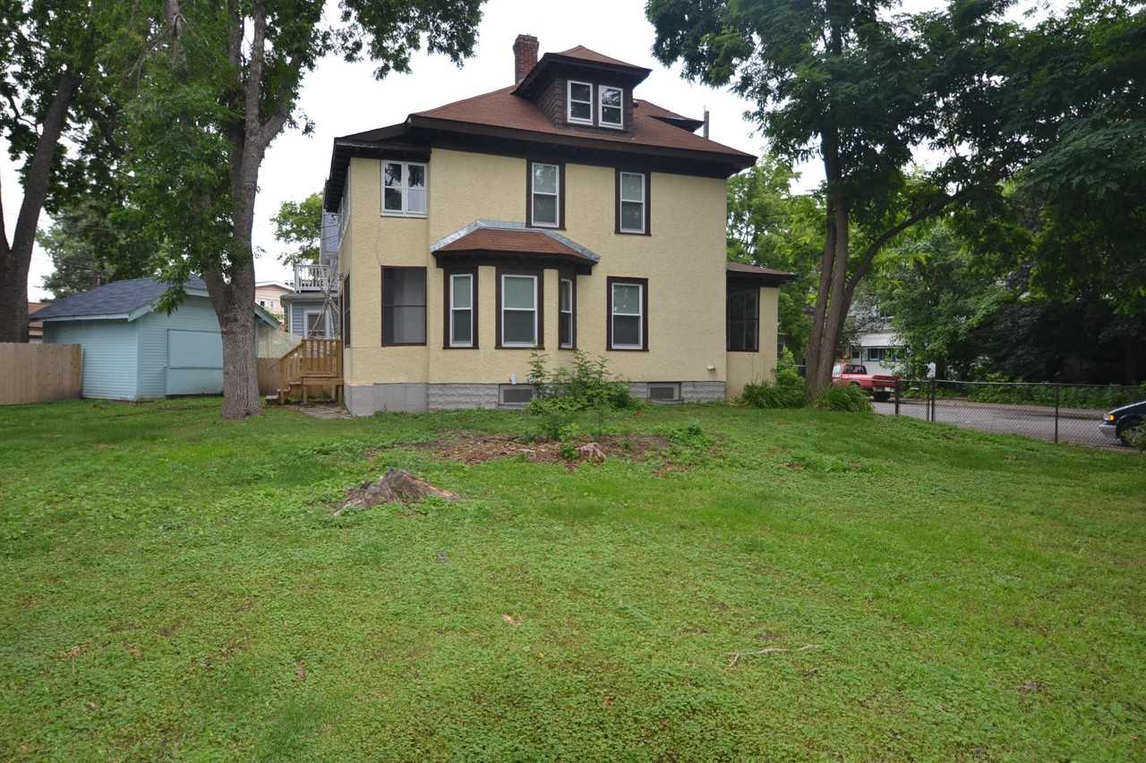 305 Gramercy Ave - Photo 2 of 9