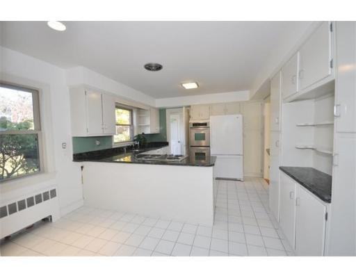 9 Lorna Rd - Photo 2 of 6