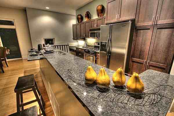 1824 East Greenwich Avenue - Photo 3 of 9