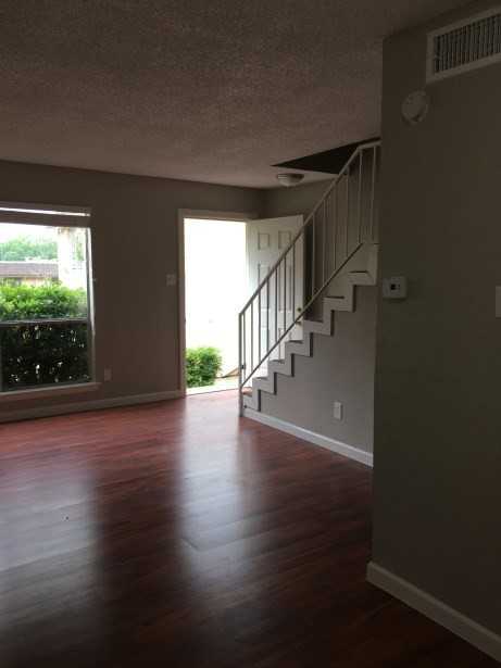 9312 Beck Ave - Photo 3 of 10