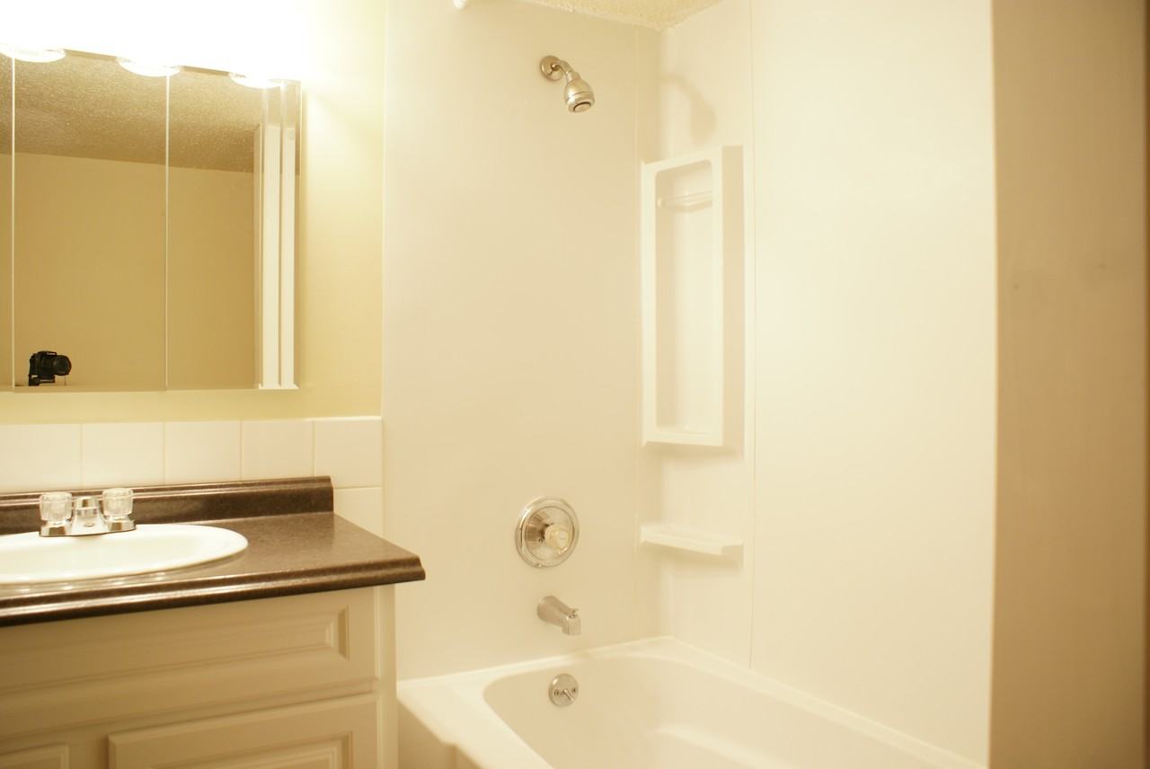 8043 Huntington Street Northeast - Photo 3 of 10