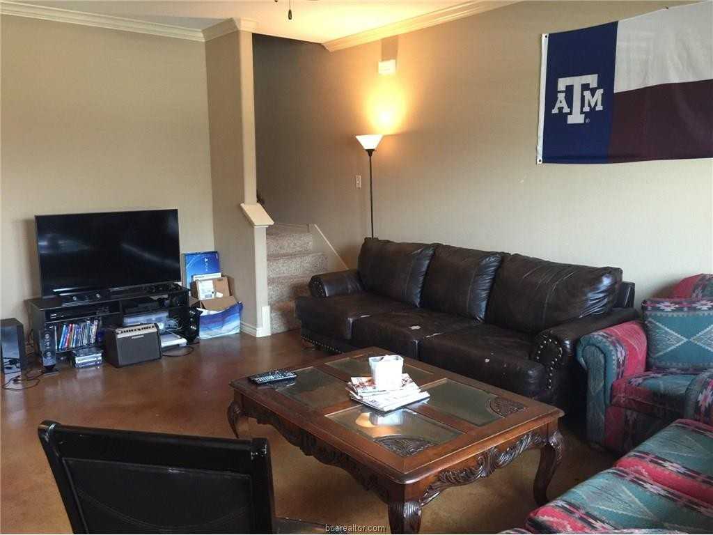 3320 Cullen Trail - Photo 3 of 12