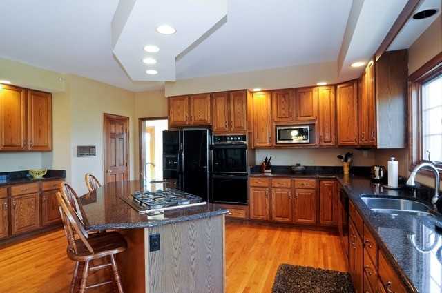 8 Shearwater Ct - Photo 2 of 13