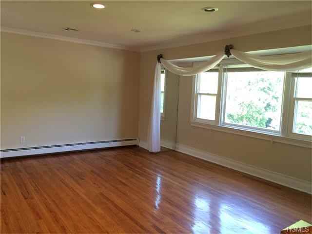 4 Lester Dr - Photo 2 of 25