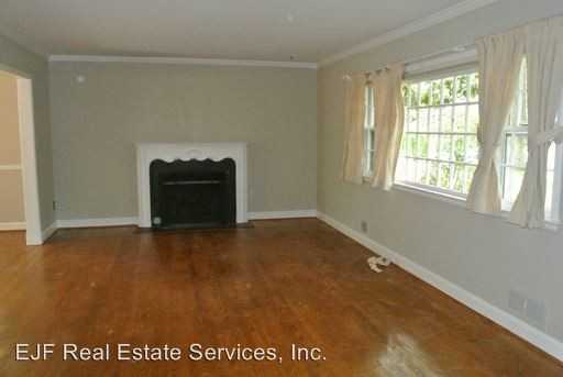 3909 Commander Dr - Photo 3 of 28