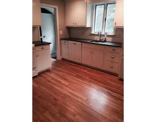 216 Claybrook Rd - Photo 3 of 17