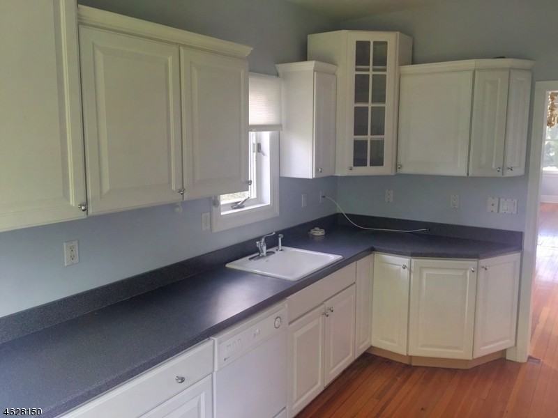 174 Godwin Ave - Photo 3 of 16