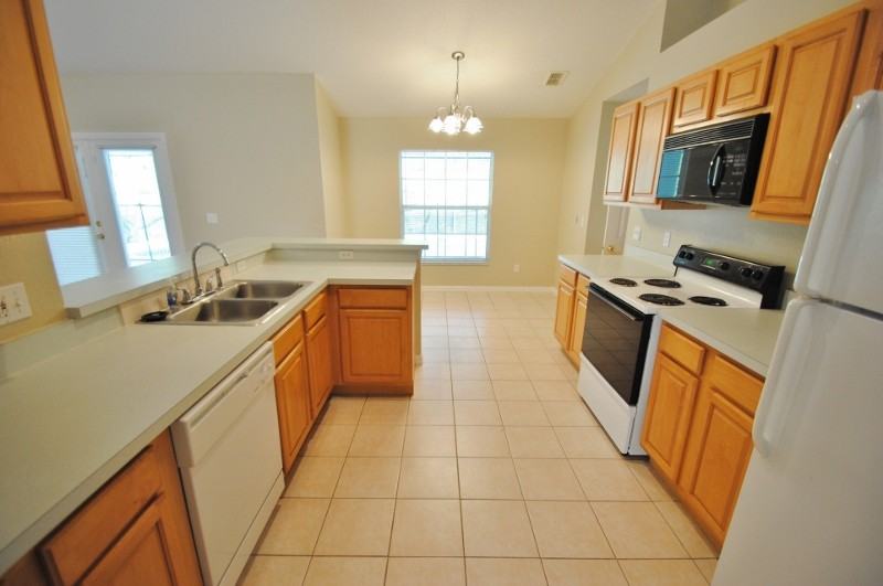 365 Thousand Oaks Blvd - Photo 3 of 15