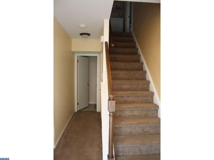 518 Barrington Ct - Photo 3 of 13