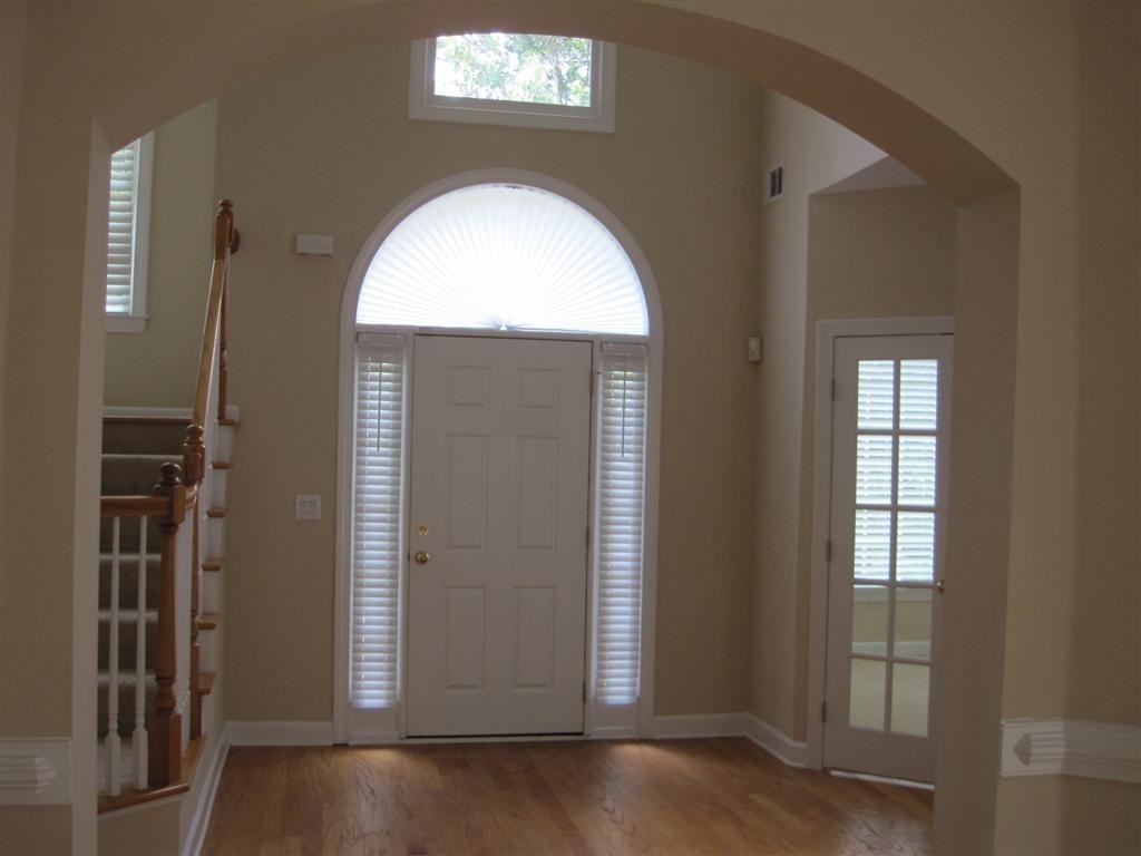 3040 Lakeside Ct - Photo 2 of 24