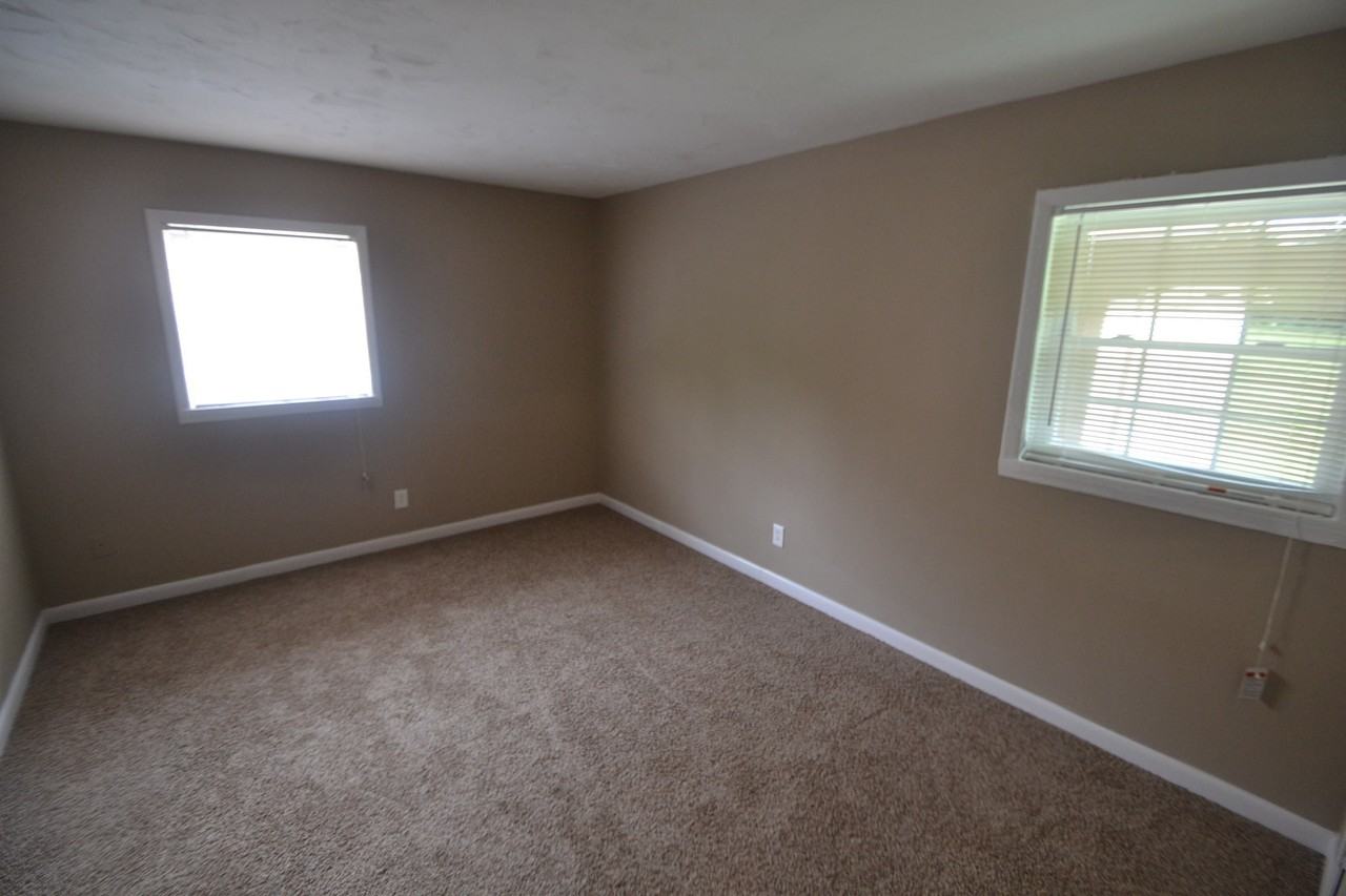 1944 Lathrop St SE - Photo 2 of 3