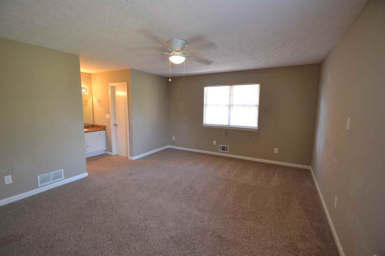 5632 Waterford Rd - Photo 3 of 4