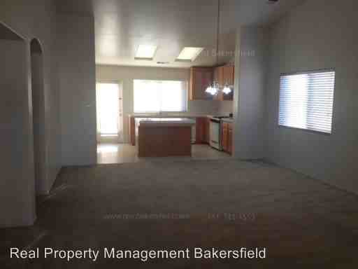 10001 Pyramid Peak Dr - Photo 3 of 12