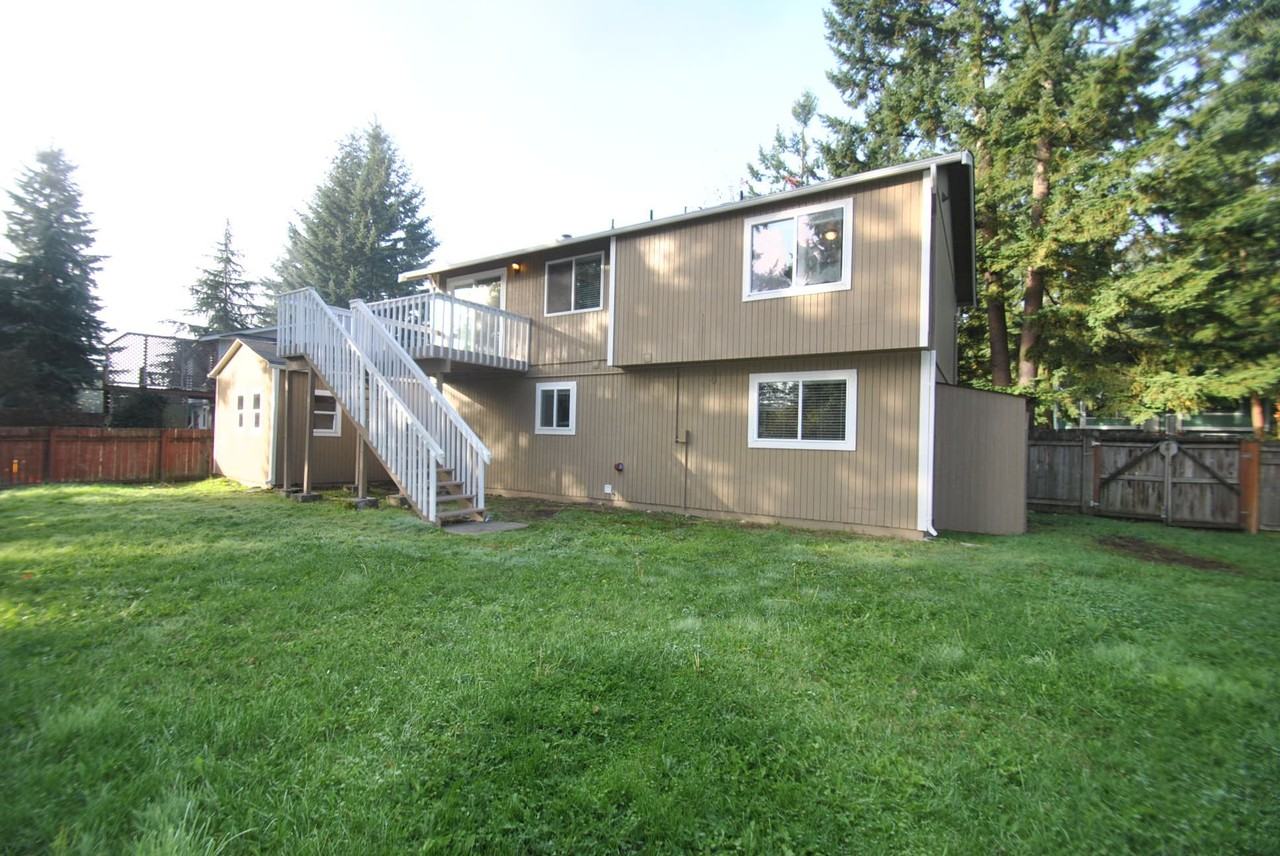 12011 221st Ave Ct E - Photo 2 of 11