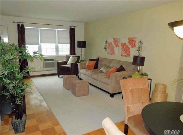 Montauk Hwy Dsw Great South Bay 77 Captains Dr, West Babylon, NY