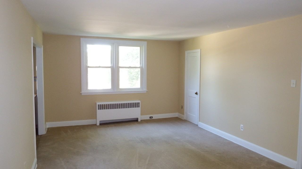 116 Fairfield Ln #2 - Photo 3 of 8