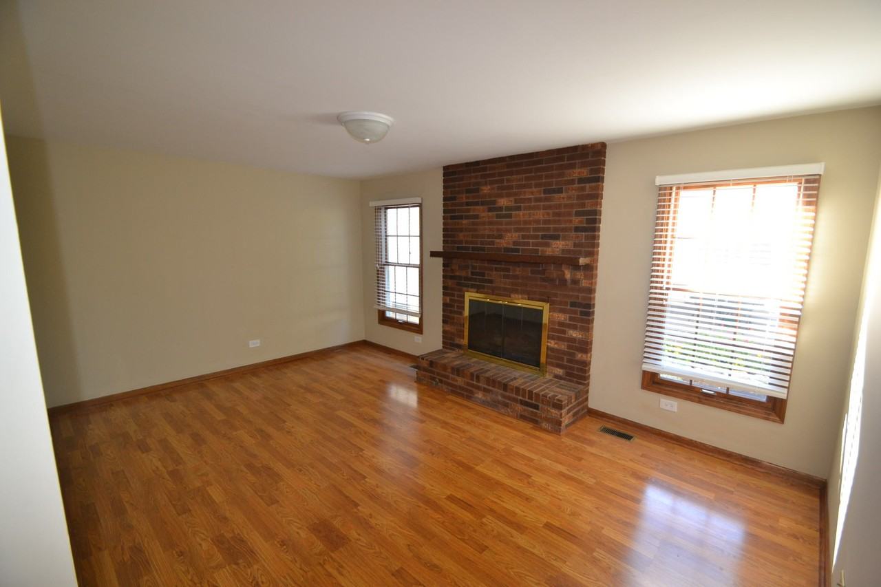 162 Newton Ave - Photo 3 of 10