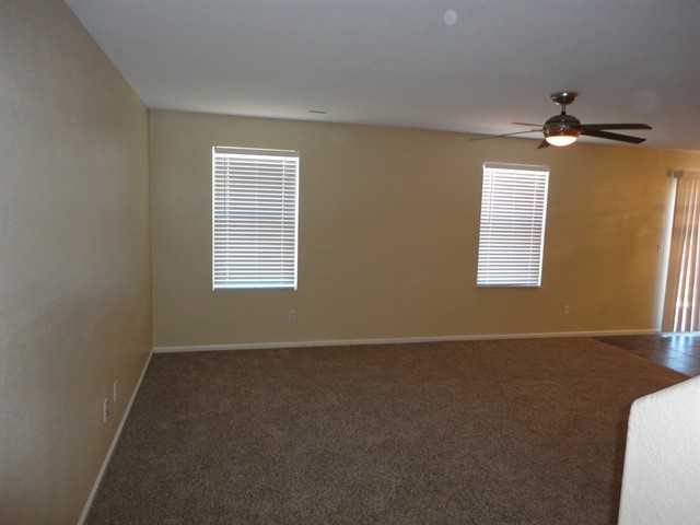 201 Stagecoach Ln - Photo 3 of 25