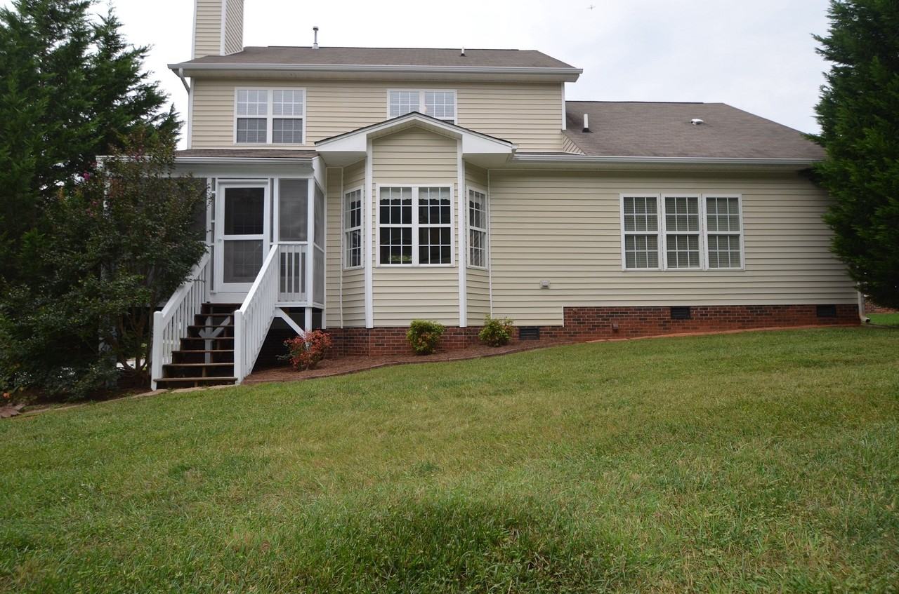 4800 Tenby Dr - Photo 3 of 11