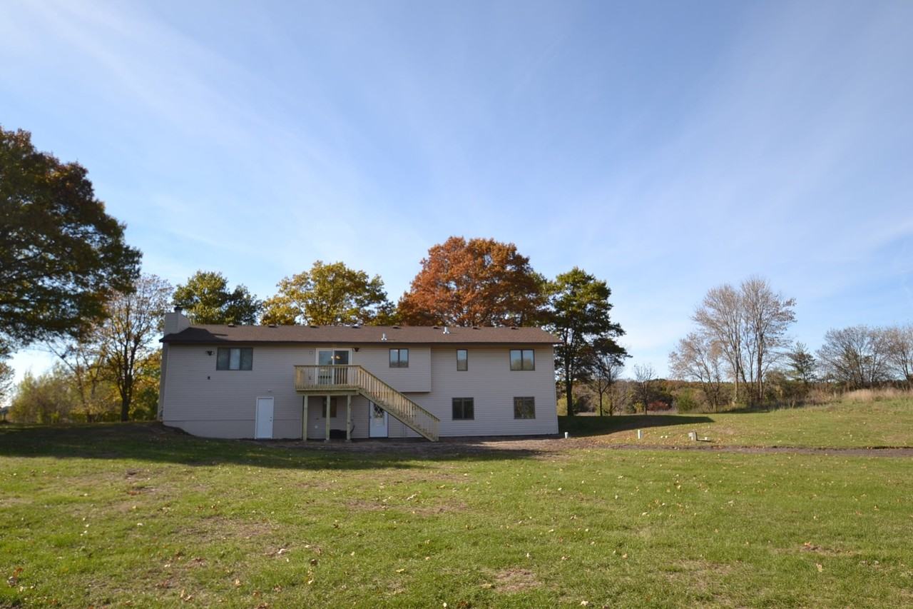 14655 Sycamore St NW - Photo 2 of 12